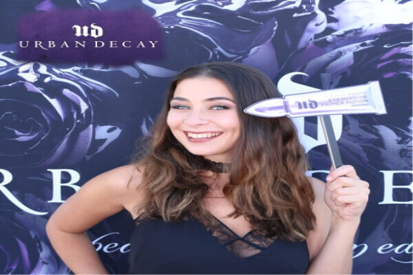 Revolution Photo Booth Hire