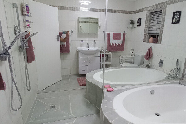 Decor Industrial Services (Pty) Ltd