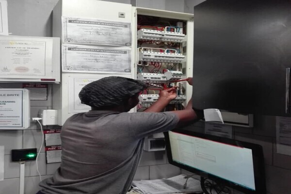 Olympus Electricians Pretoria 0711286109