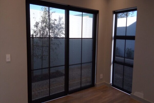 Simonsberg Blinds