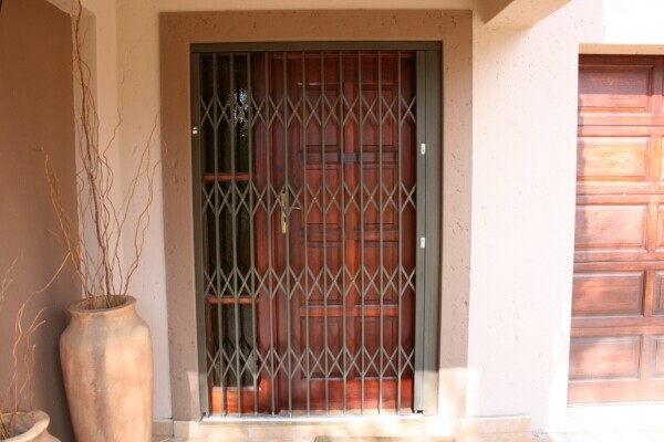 GP Security Gates and Burglar Bars - Bloubergstrand