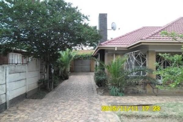 LeapFrog (Hermanus):Marine Quarters Bldg