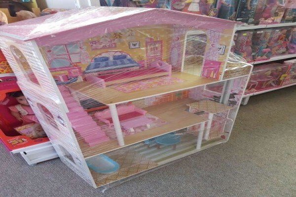 Play World Toys:4 The Gardens S Cntr