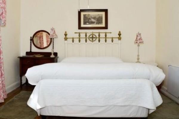 Victoria Manor Hotel