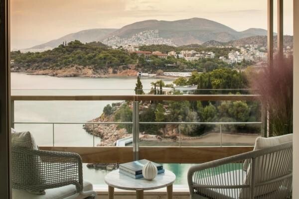 Four Seasons Hotels & Resorts