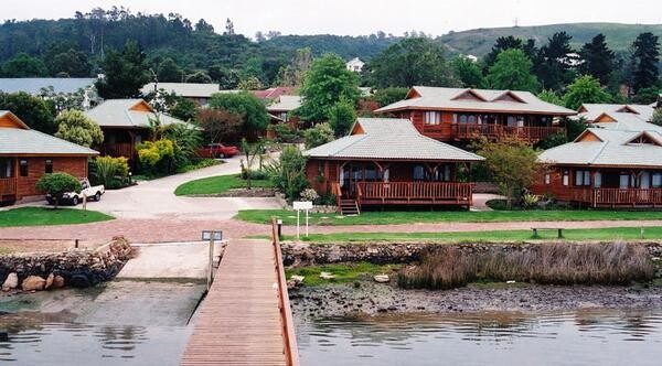 T & B Log Homes
