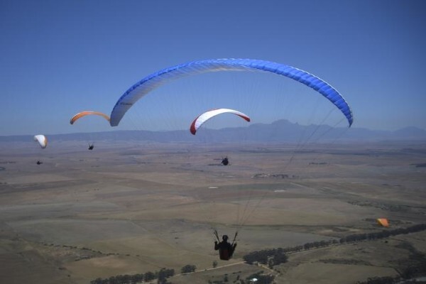 Airborne Paragliding