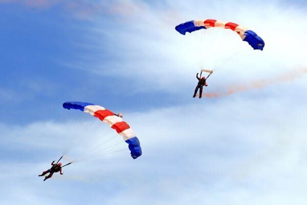 Icarus Skydiving School & Air Wear