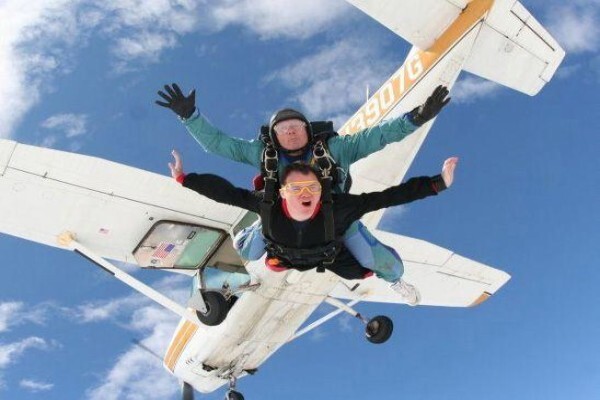 Icarus Skydiving School & Air Wear