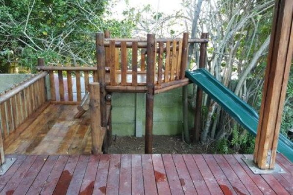 Jungle Mania Structures