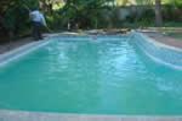 Swimline Pool Cleaning & Repairs