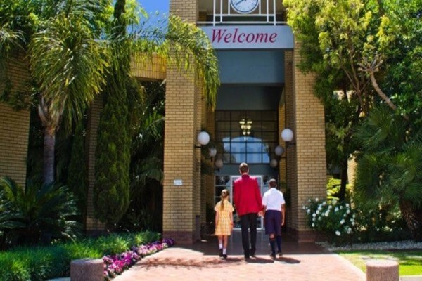 Dainfern College