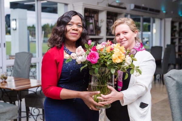 Ludwigs Soleil Cut Roses