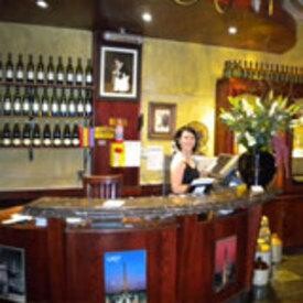Cynthia's Indigo Moon Restaurant & Lounge