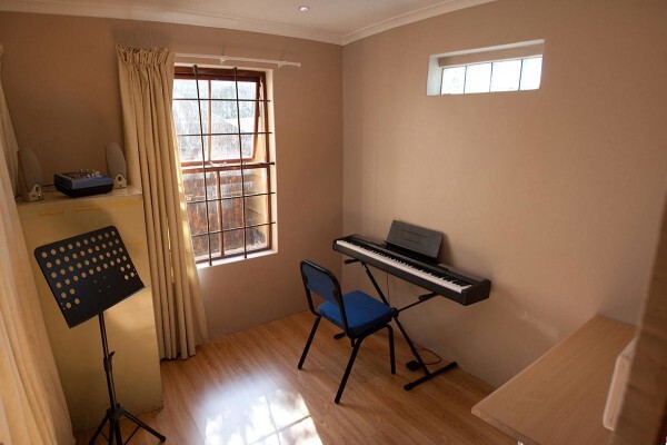 M & M Music Academy
