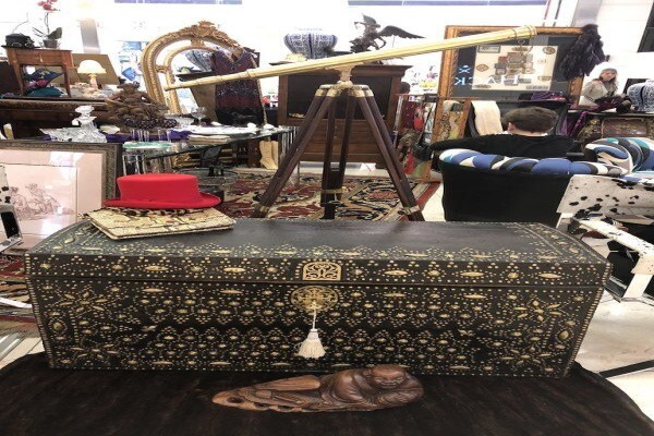 Moonstruck Experience Antiques
