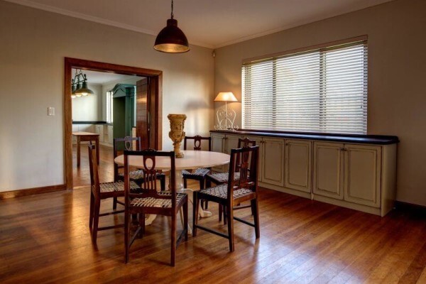 Executive Blind Manufacturers