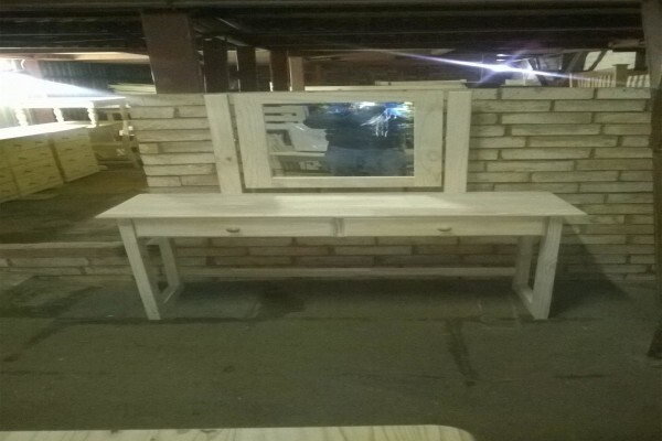 S & B Cabinet Makers