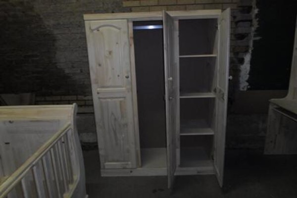 S & B Cabinet Makers