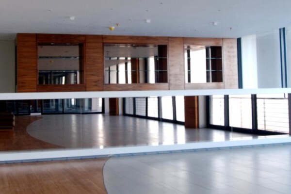 A J Joiners & Shopfitters
