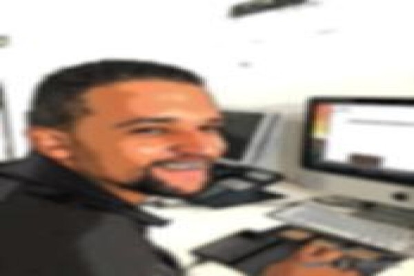 R W Communications