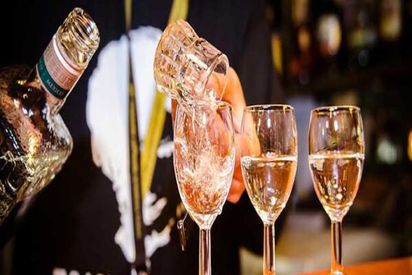 Evita Se Perron Theatre Restaurant