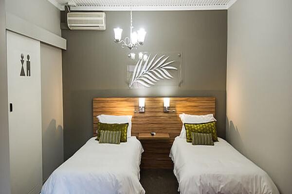 Palm Lodge
