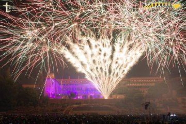 Starburst Pyrotechnics
