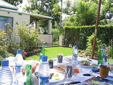 Mak & Mak Guesthouse & Tea Garden