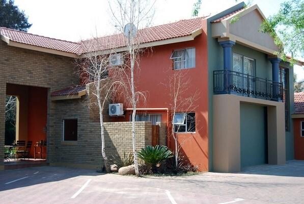 Sunward Park Guest House & Conference Centre