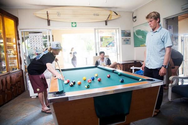 Ansteys Beach Backpackers & Self Catering