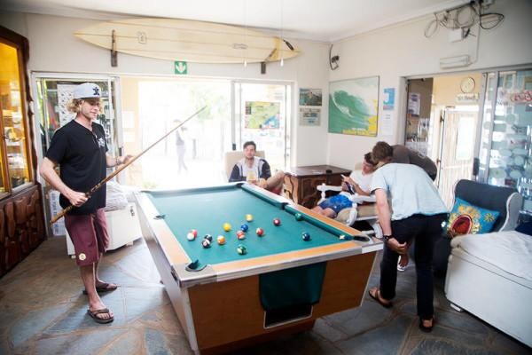 Ansteys Beach Backpackers & Self Catering