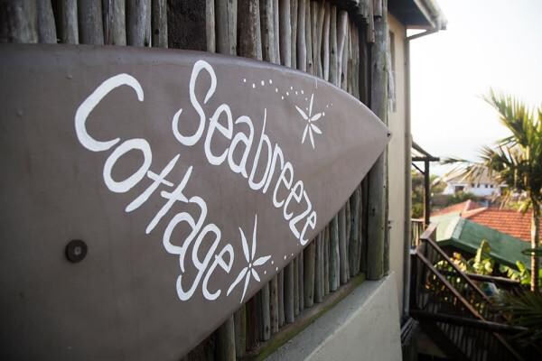 Ansteys Beach Backpackers & Self Catering