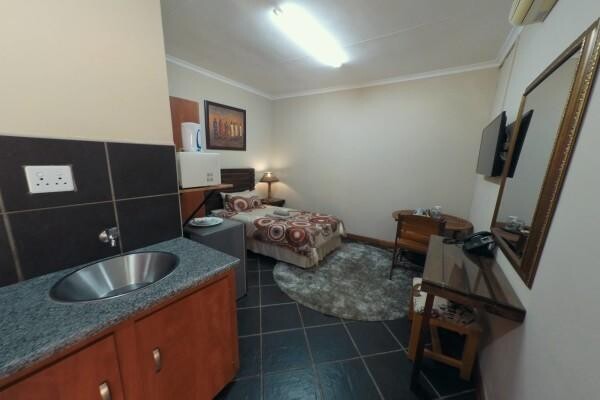 Southgate Country Lodge