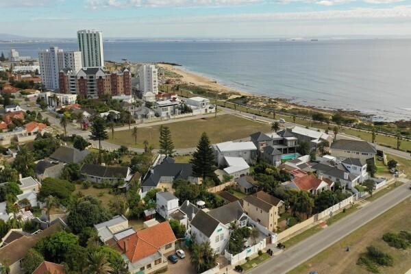 Admiralty Beach House