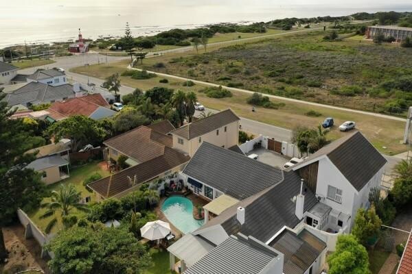 Admiralty Beach House
