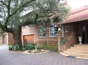 Arch Inn Guest House PTY Ltd
