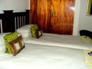 Greatbatch Guesthouse & Backpackers