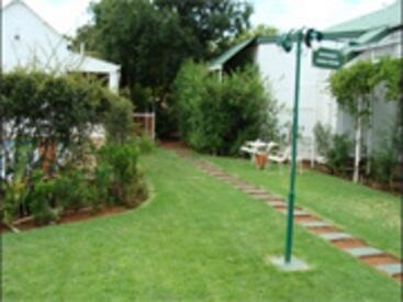 Greatbatch Guesthouse & Backpackers