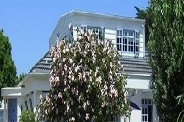 Eastbury Cottage