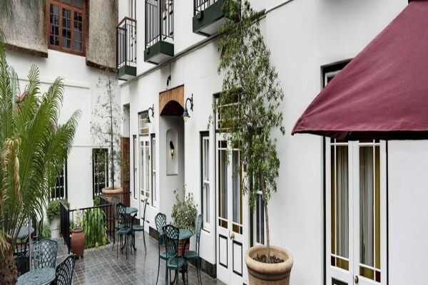 Hotel (Stellenbosch)