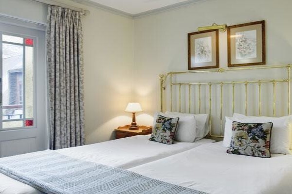 Hotel (Stellenbosch)