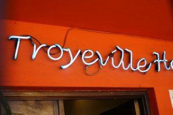 Troyeville Hotel