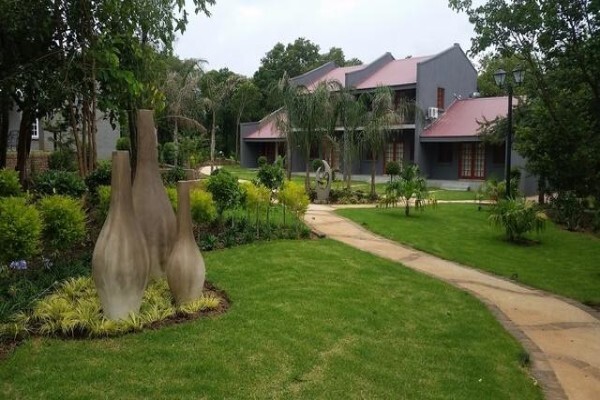 Magalies Manor
