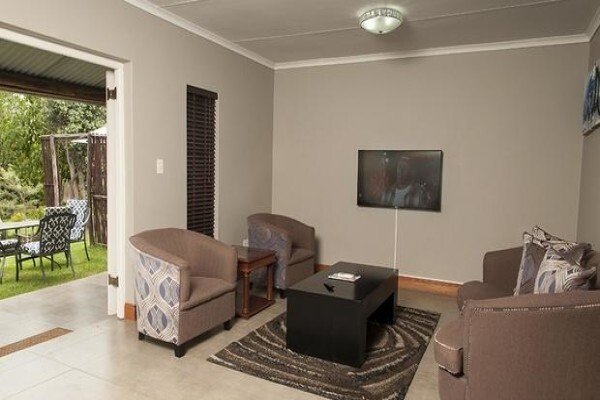 Magalies Manor
