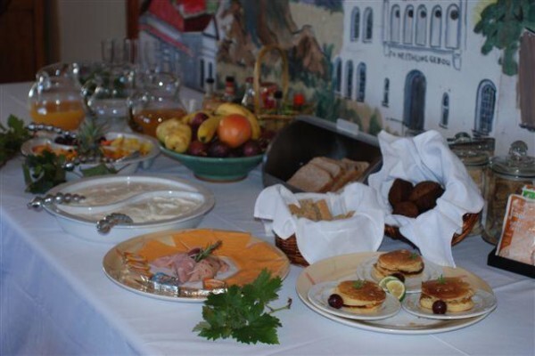 Bellevue Manor