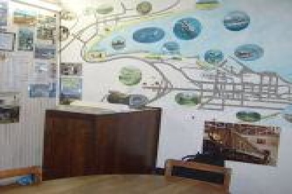 Park House Lodge & Travel Centre