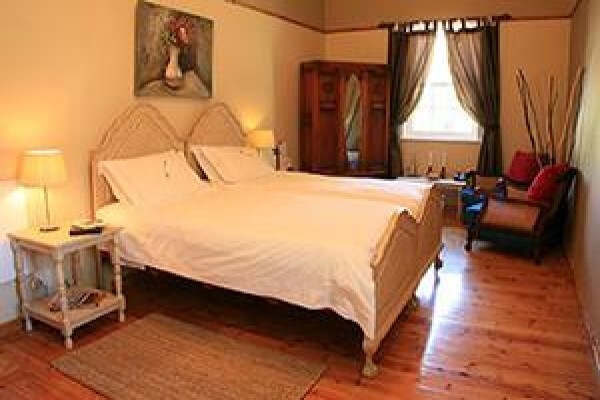 Mimosa Lodge