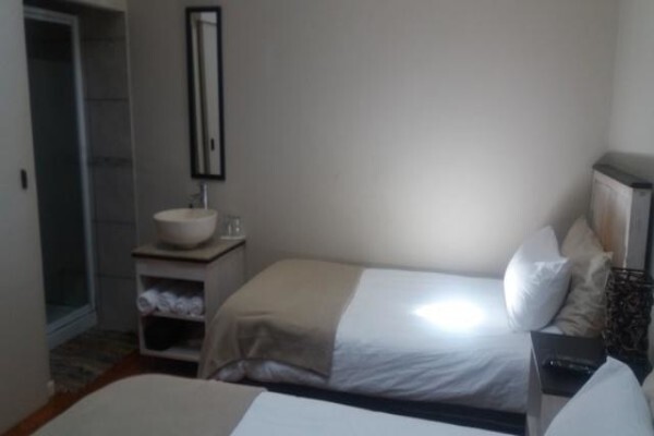 Guesthouse On Irvine