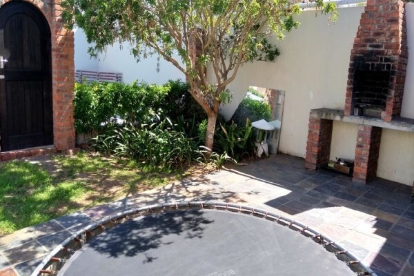 Guesthouse On Irvine